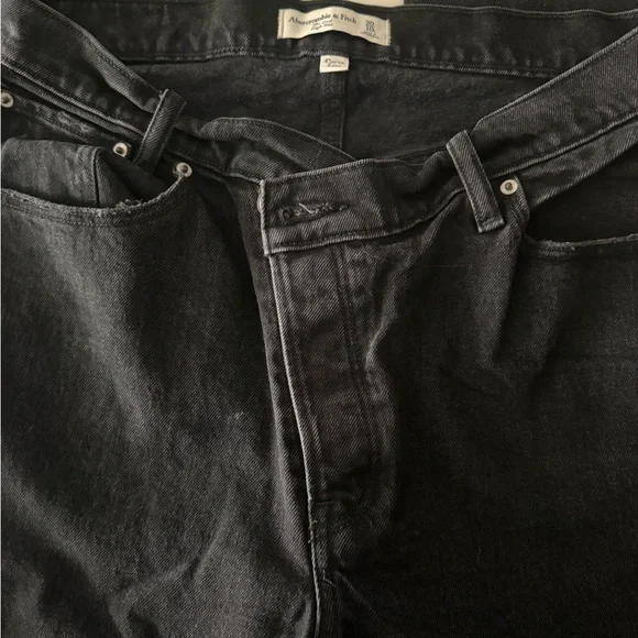 Abercrombie & Fitch Women's High Rise Black Jeans - Picture 9 of 9